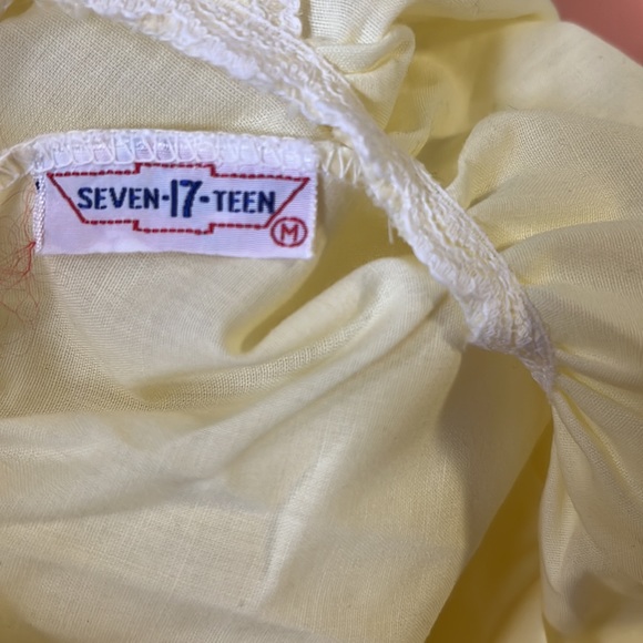 Perfect Vintage Boudoir set in light lemon 🍋 - Picture 6 of 6